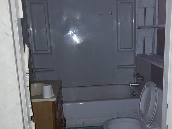 2nd image of 2127 Butler Rd