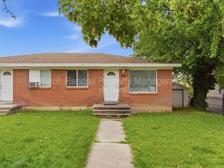 2353 Jackson Ave — Photo 1