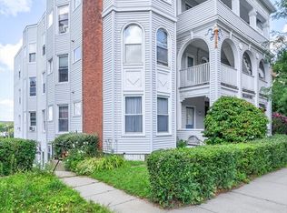 Bradford House Condominiums, Worcester, MA 01605