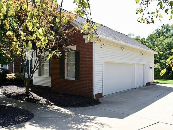 3rd image of 7087 Colesbrooke Dr