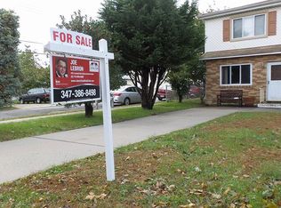 64 Olympia Blvd, Staten Island, NY 10305