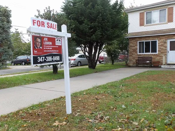 64 Olympia Blvd, Staten Island, NY 10305