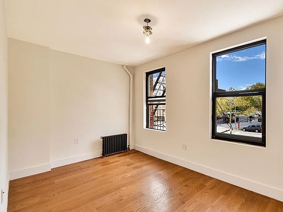 3rd image of 165 W 127th St APT 1I