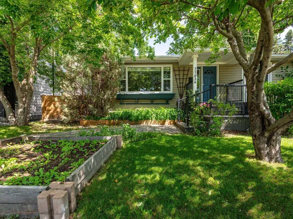 11634 74th Ave NW, Edmonton, AB T6G 0G2