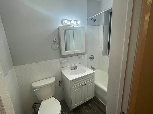 Rented by Bruma Realty LLC | media 7