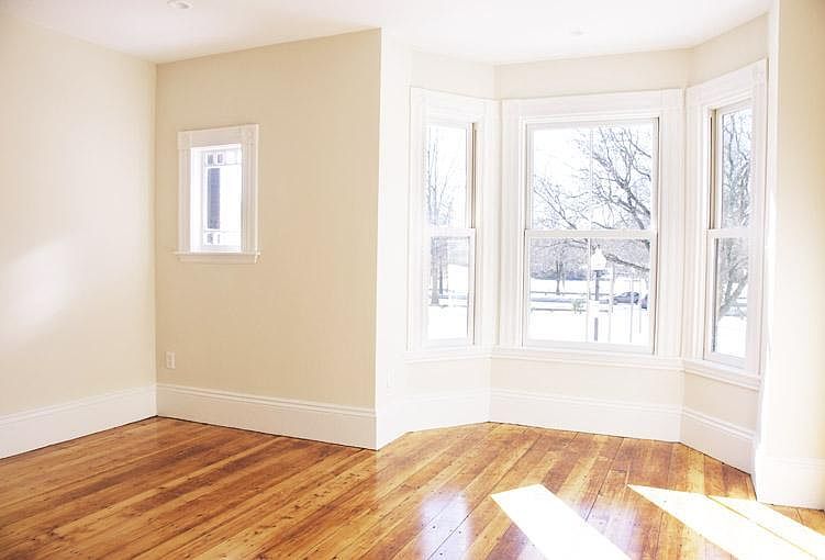 2nd image of 65 Windsor St