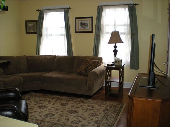 5th image of 68 4th St