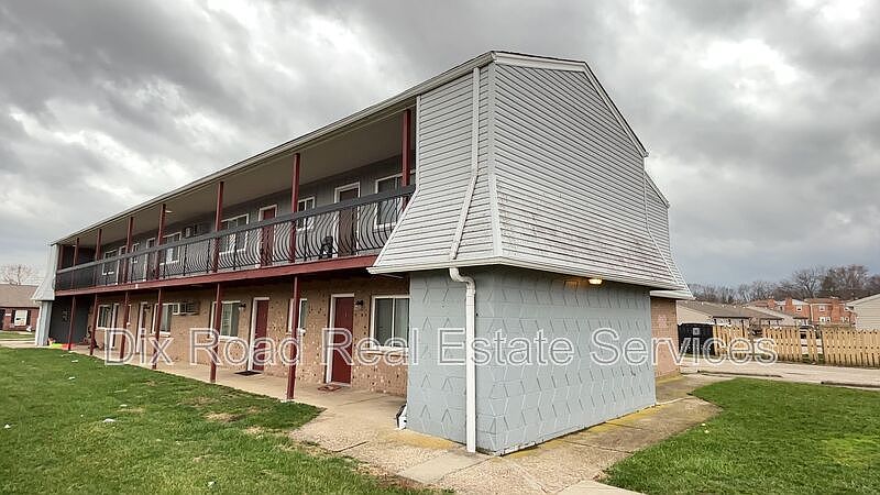 1st image of 410 Mars Dr #6