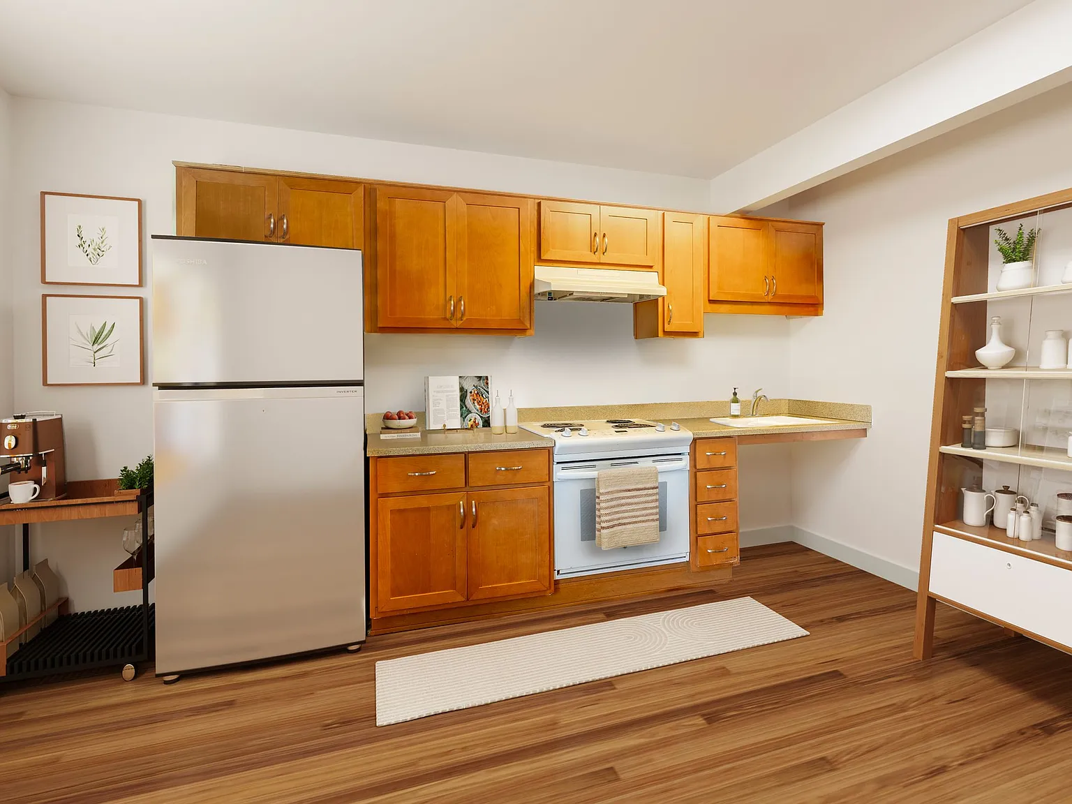 Marine Plaza Apartments — Photo 4