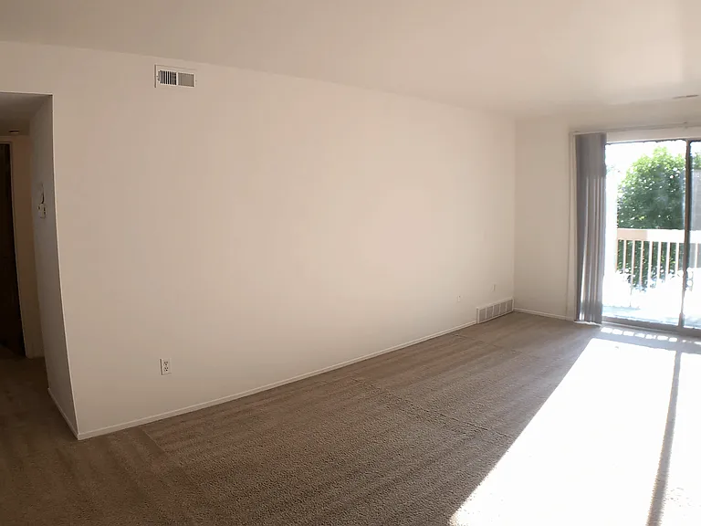 Prentiss Pointe Apartments — Photo 134