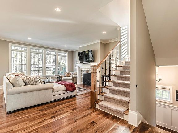 5th image of 10678 Black Oak Dr
