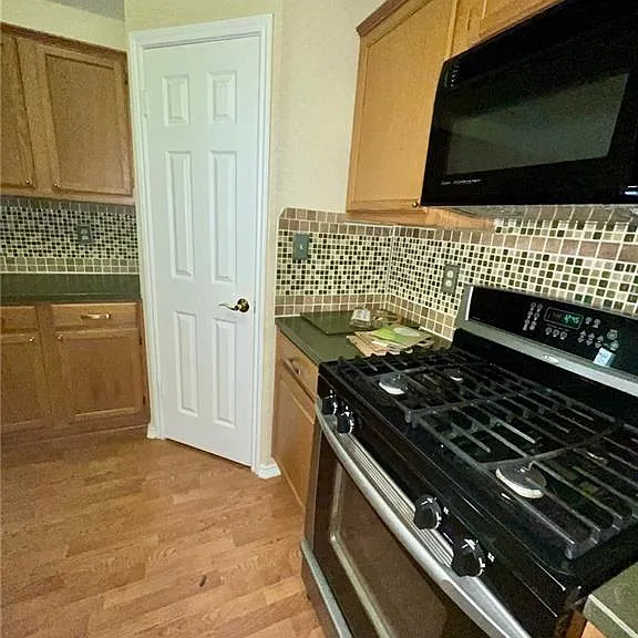 16508 Framingham Cir — Photo 7