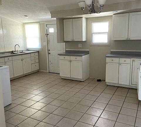2nd image of 408 Sheridan Ave