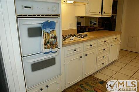 4th image of 2205 Dartmouth Ln