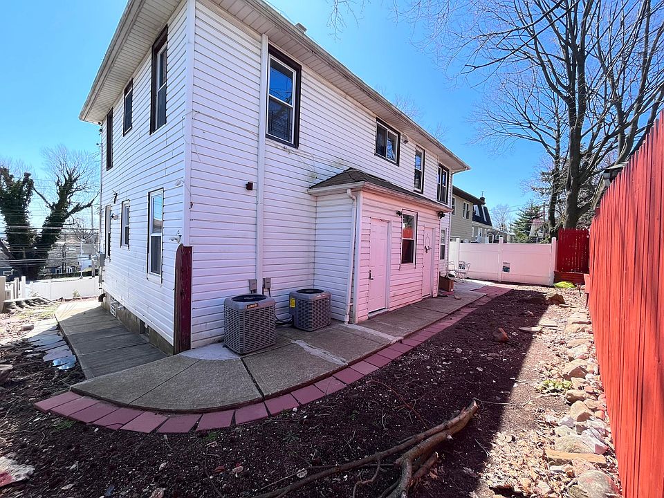 1st image of 3905 Hylan Blvd #W