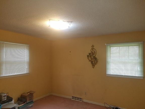 2nd image of 1152 Banner St