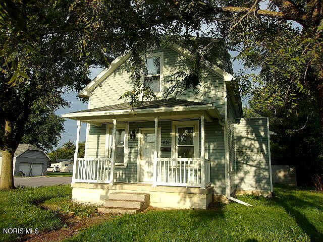 1st image of 631 S Main St