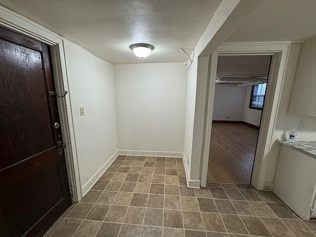 2024 Kendall Ave #5 — Photo 4