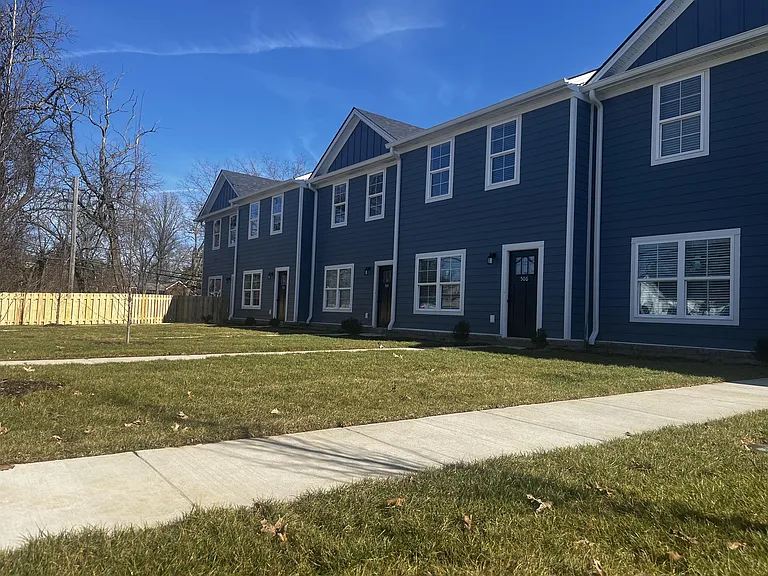 518 S Main St #1 — Photo 32