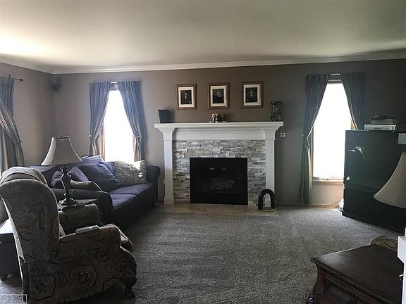5th image of 30154 Fairfield Dr