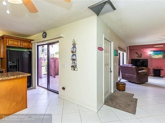 4th image of 2805 Waterford Dr N #2805