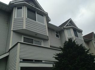 8815 Stone Ave N APT B, Seattle, WA 98103