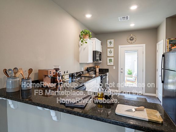 3rd image of 1001 SW 91st St