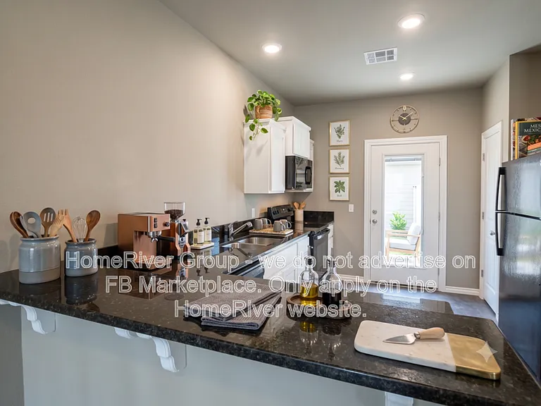 1001 SW 91st St — Photo 3