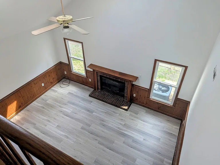 849 Lancaster Ln — Photo 16