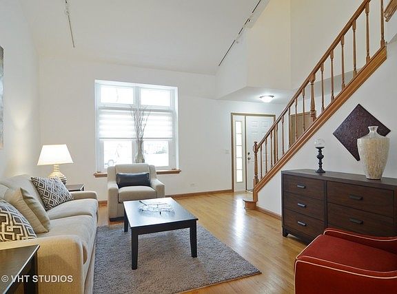3rd image of 9 Margate Ct