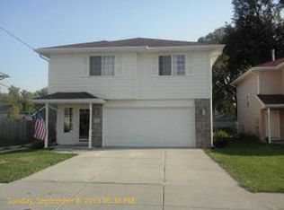 911 15th Ave, Council Bluffs, IA 51501