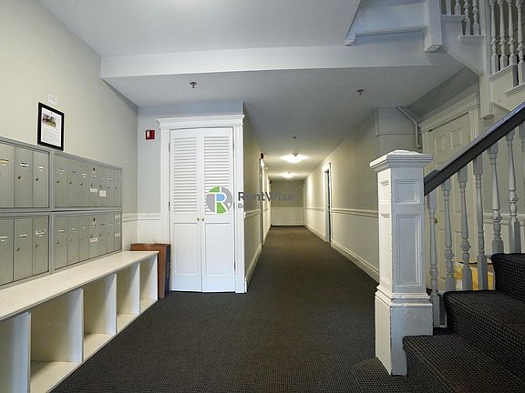 4th image of 6 Camelot Ct #99
