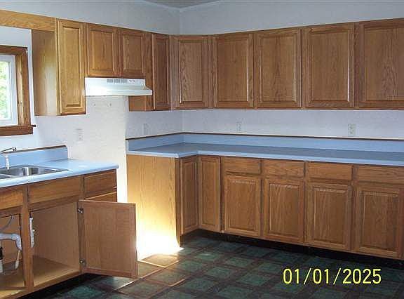2nd image of 310 Campbell St