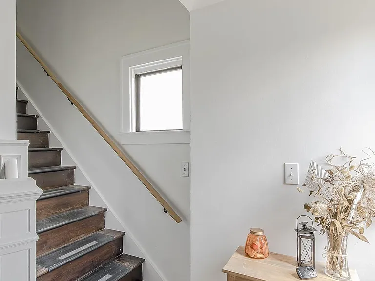 122 W Houstonia Ave — Photo 4