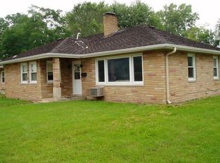 1002 Daggett St, Marinette, WI 54143