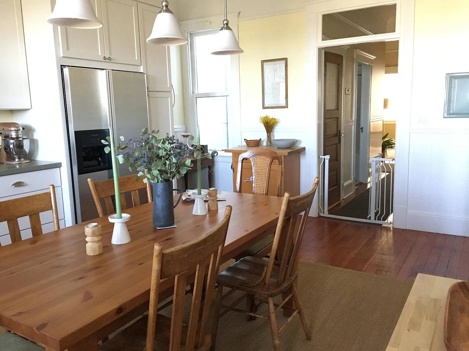 3 bed, 1300 sqft, $6,495 — Photo 3