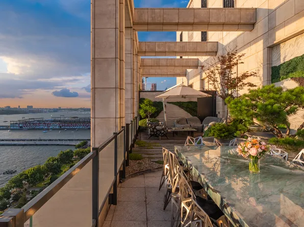 70 Vestry Street image 27 of 31