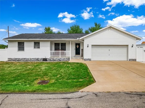 27 Spring Valley St, Slovan, PA 15078