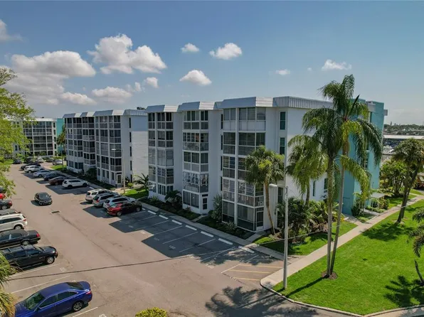 4910 38th Way S APT 108, Saint Petersburg, FL 33711