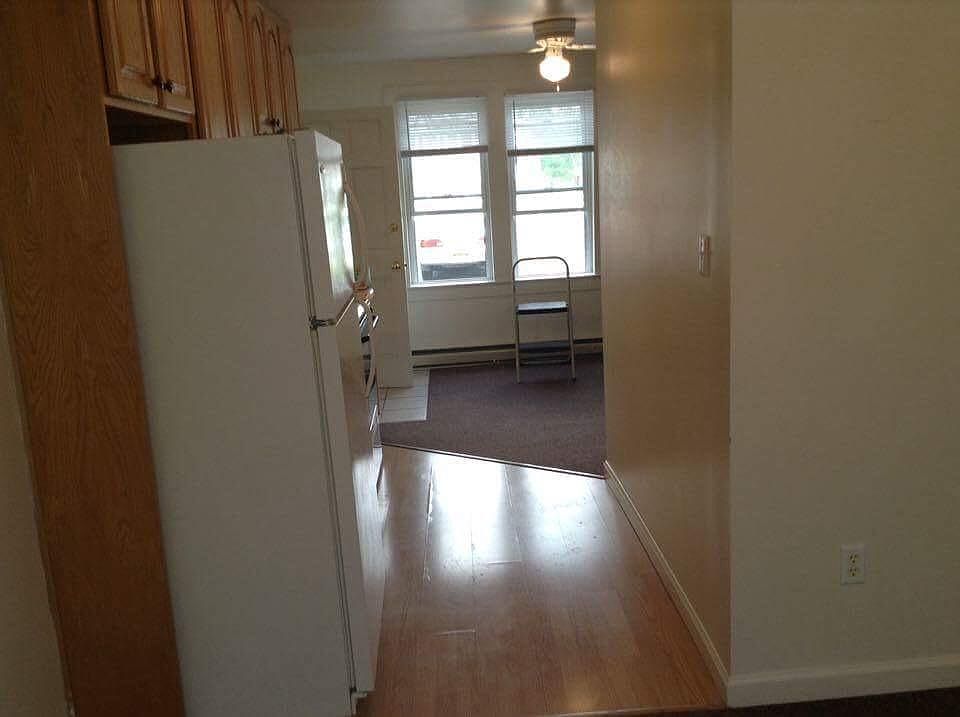 2nd image of 29 Bridge Rd APT 9