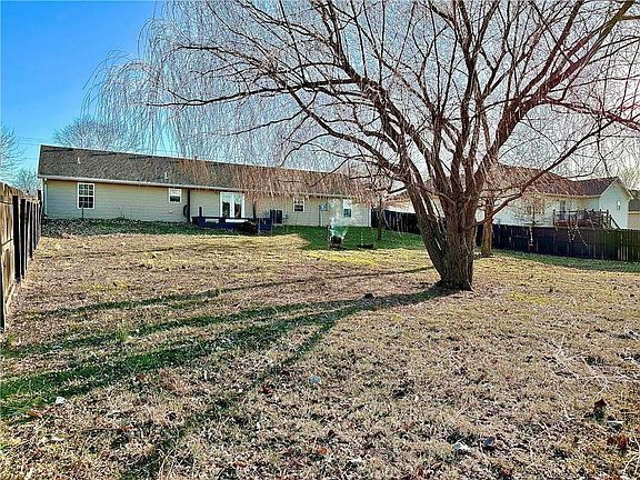 4th image of 3308 W 32nd St