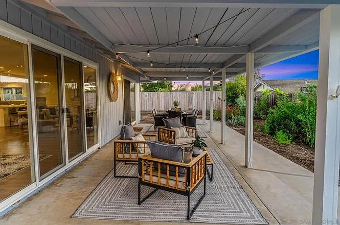 2735 Alexander Dr — Photo 23