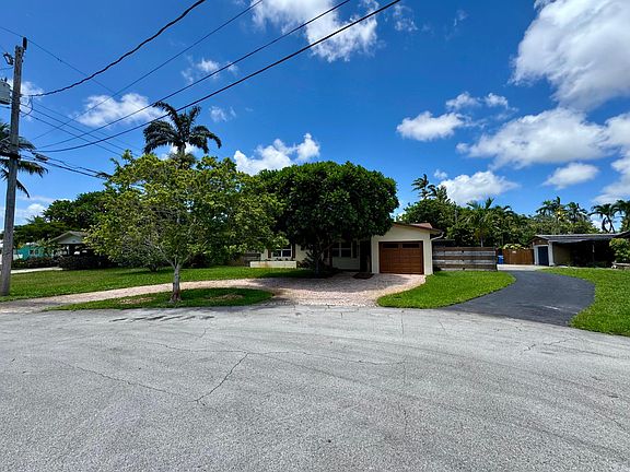 2nd image of 1785 NW 39TH Place