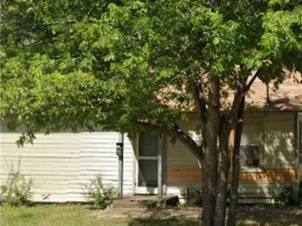 1210 Hogan Ln, Waco, TX 76705