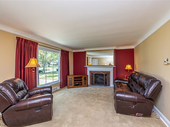 5th image of 7514 Farnum Ave