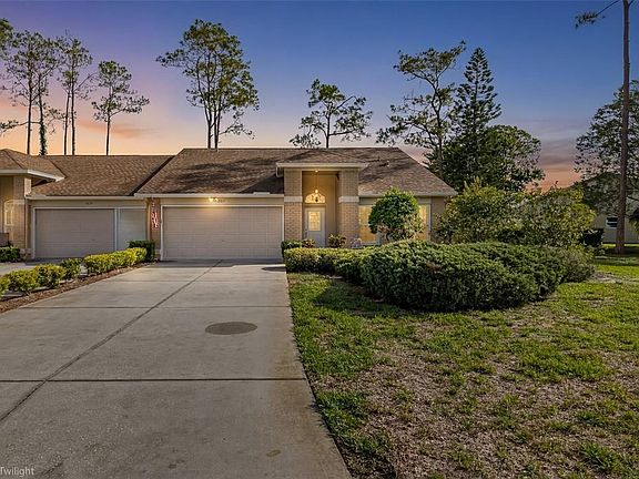 3rd image of 9519 Scenic Pine Ct