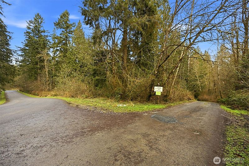 3rd image of 19115 238th Avenue NE