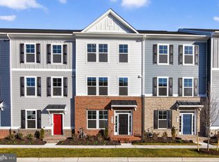613 Barnehurst St, Middle River, MD 21220