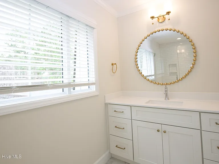 131 Racquet Ln — Photo 37