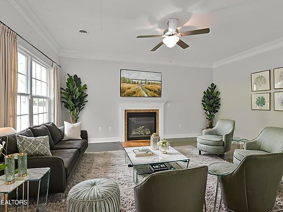4th image of 3032 Oakwood Hills Ln